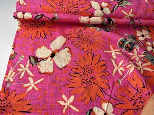 Fastvævet hør / viscose - drønflotte blomster på pink bund